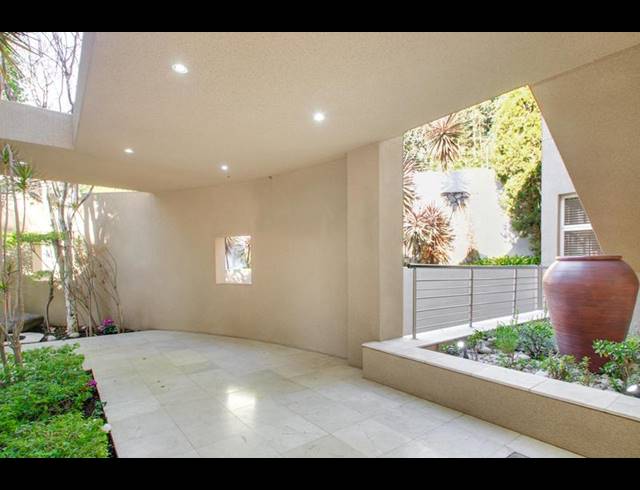 5 BEDROOM PROPERTY TO RENT IN SANDHURST